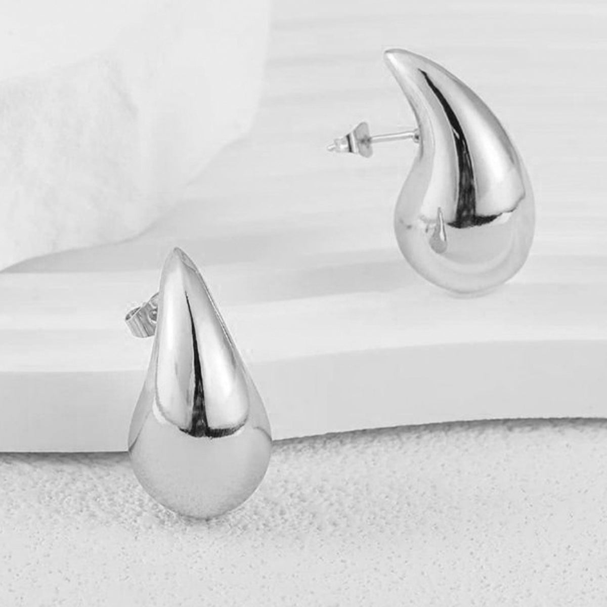 Brinco de Aço Gota Fascínio 14x14mm - foto 3