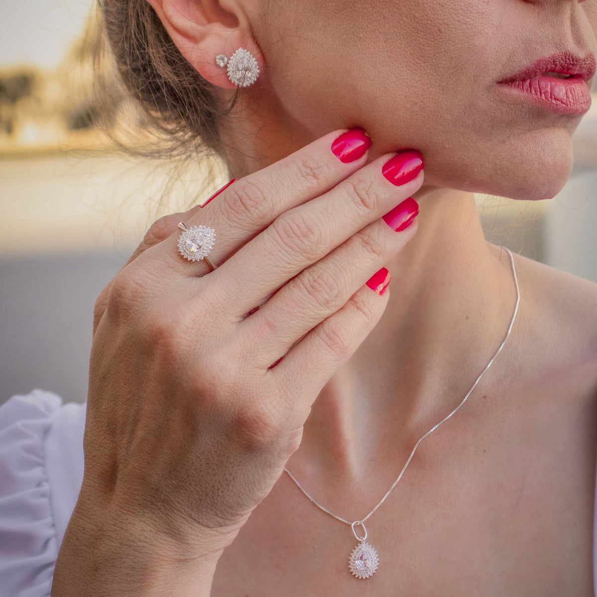 Anel de Prata Coleção Queens Gota Cristal 5x7mm e Zircônias Brancas - foto 2