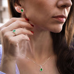 Anel de Prata Coleção Queens Oval Cristal Esmeralda 5x7mm e Zircônias Brancas - foto 2