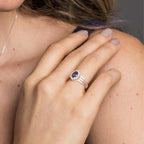 Anel de Prata Coleção Queens Oval Cristal Tanzanita 5x7mm e Zircônias Brancas - foto 4