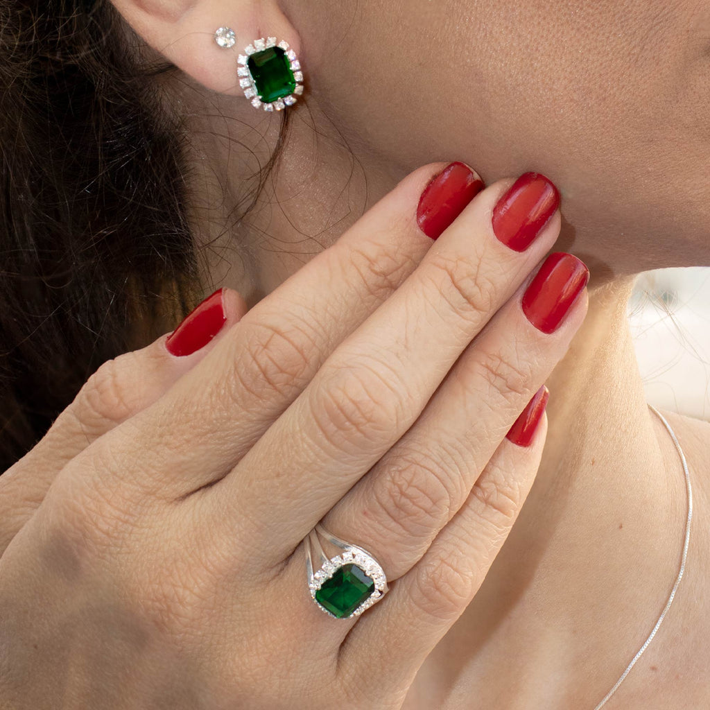 Anel de Prata Coleção Queens Cristal Esmeralda 8x10mm e Zircônias Brancas - foto 3