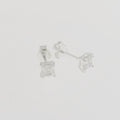 Brinco de Prata Ponto de Luz Quadrado Zircônia 4mm