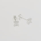 Brinco de Prata Ponto de Luz Quadrado Zircônia 4mm