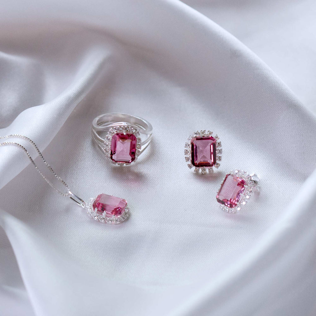 Anel de Prata Coleção Queens Cristal Safira Rosa 8x10mm e Zircônias Brancas - foto 3