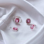 Anel de Prata Coleção Queens Cristal Safira Rosa 8x10mm e Zircônias Brancas - foto 3